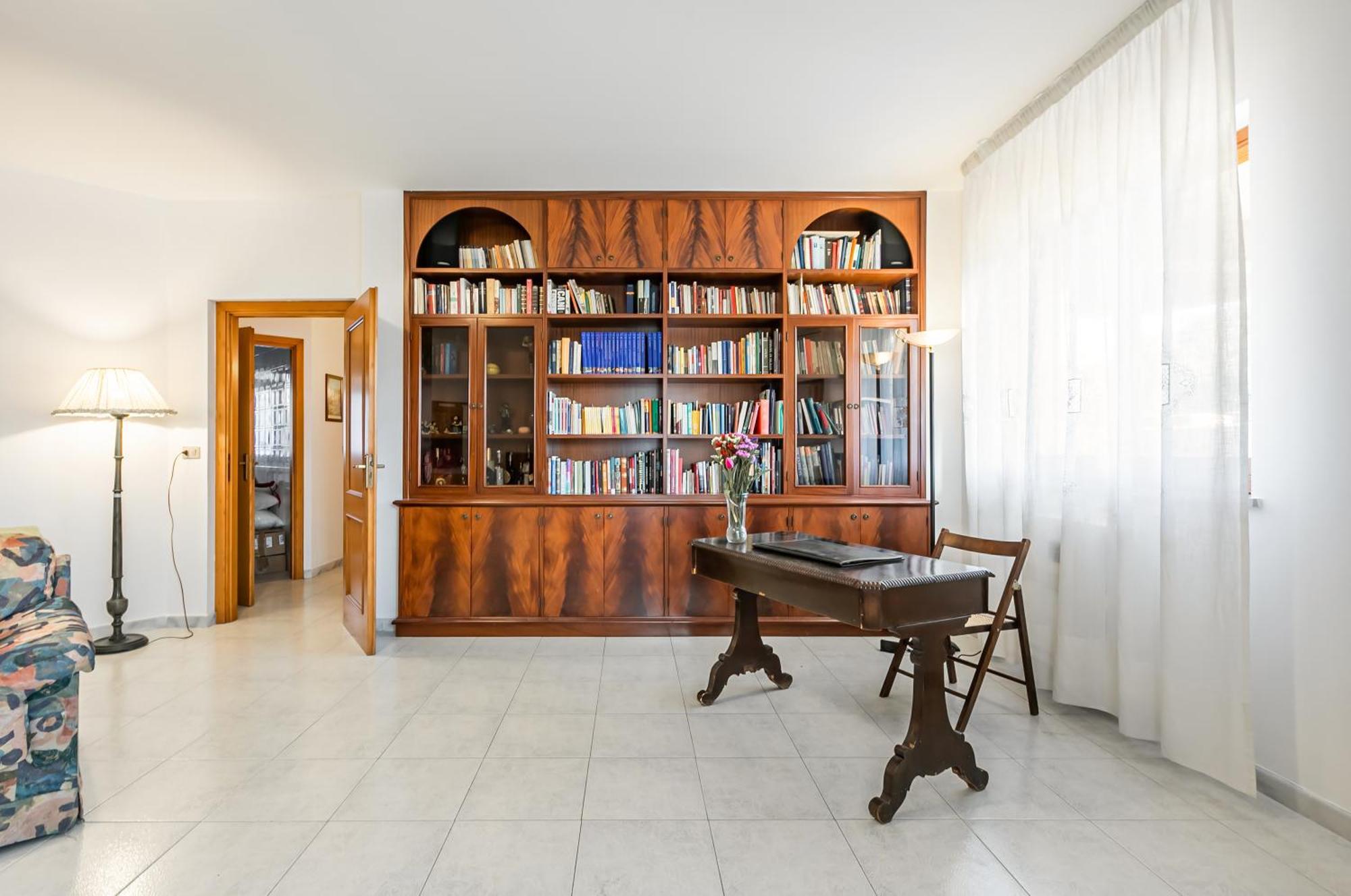 Palazzo Reale & Piazza Indipendenza Roomy Flat Palermo Exterior foto